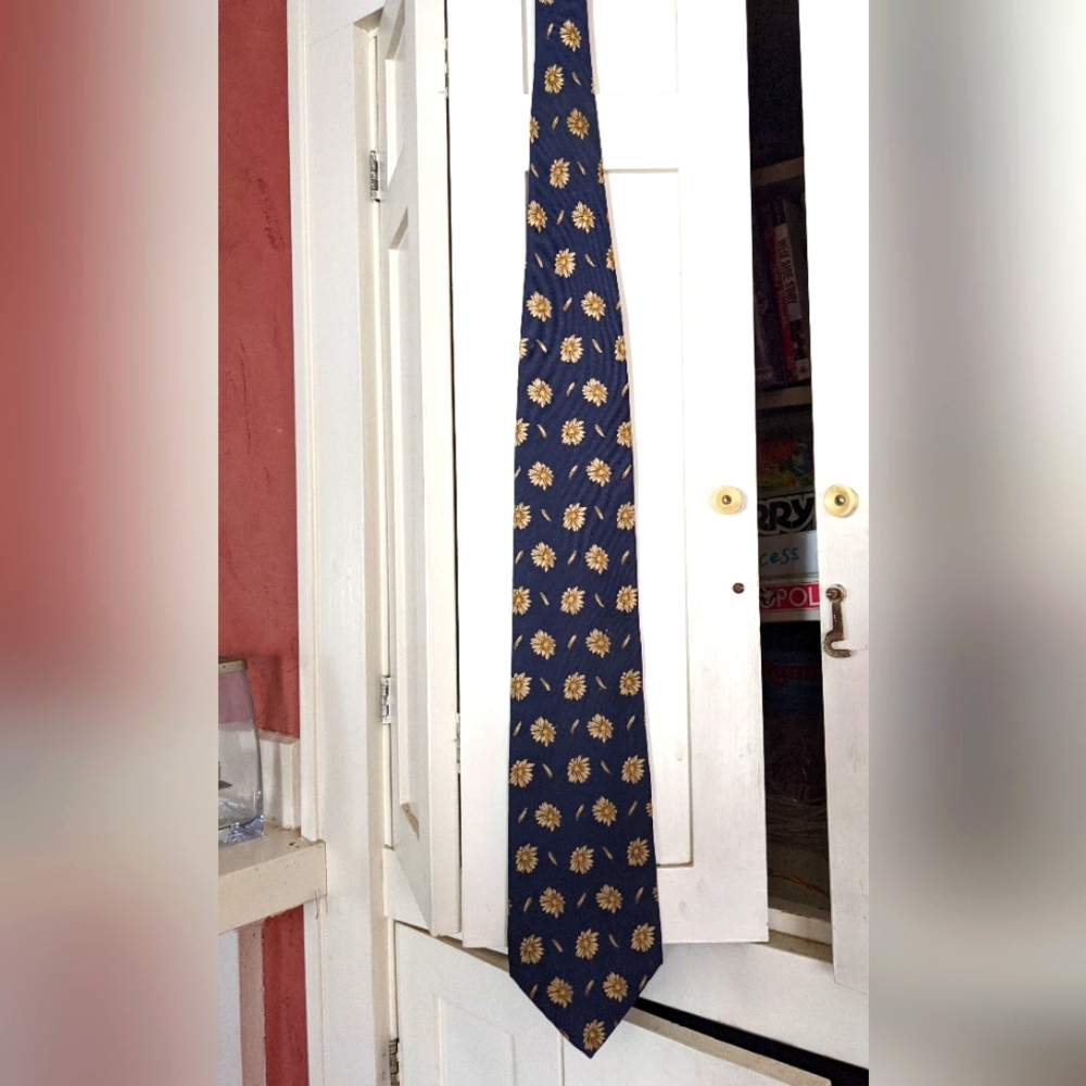 Britches tie.